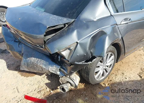 2011 Honda Accord 2.4 Ex-L z USA, uszkodzony, nr VIN 1HGCP2F85BA062154